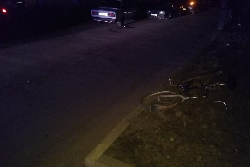 В Краснодарском крае легковушка сбила велосипедиста. Он в тяжелом состоянии