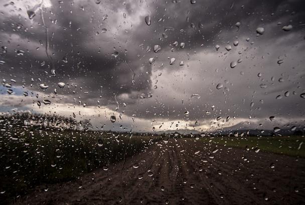 На Краснодарский край идут сильные дожди с грозами и градом