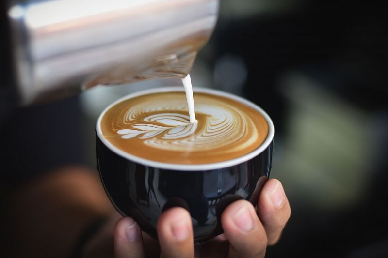 Диетолог назвала три причины пить кофе во время прерывистого питания