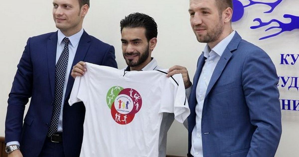 Большой вопрос спорт. Дипломатия в спортивной рубашке. Спортивная дипломатия Сосновский. Акторы спортивной дипломатии России.