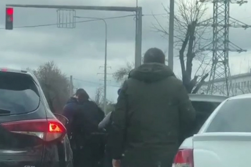 Полиция Краснодара ищет участников дорожной драки на Ростовском шоссе