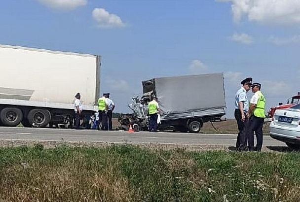 Два человека погибли в жестком ДТП в Краснодарском крае