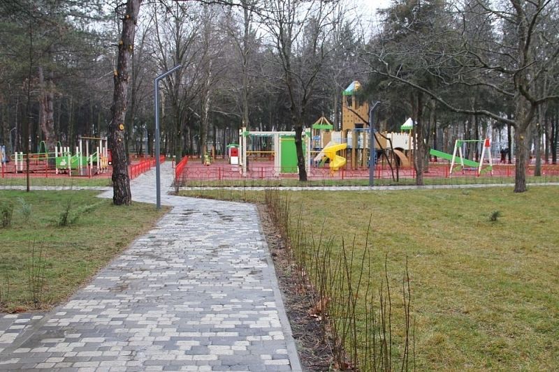 Четыре зеленые зоны благоустроили в Краснодаре в 2021 году по нацпроекту