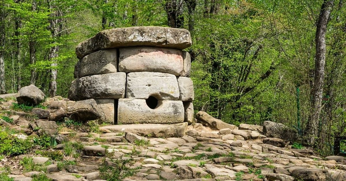 Дольмены краснодарского края фото