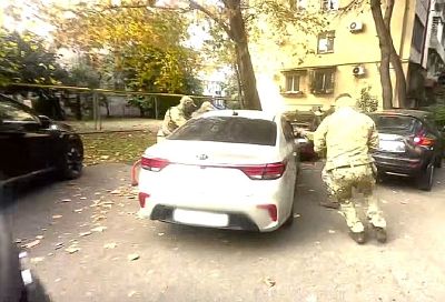 В Сочи таксист планировал похитить более 1,9 млн рублей с расчетного счета участника СВО