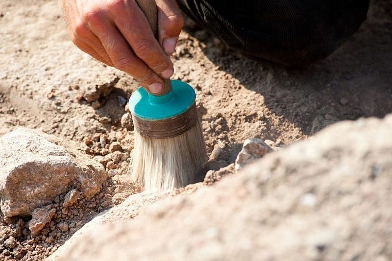 Археологи нашли купель, которая могла стоять в древнейшем христианском храме в Краснодарском крае