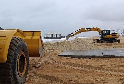 Оперштаб Кубани показал старт работ в рамках следующего этапа восстановления пляжей Анапы