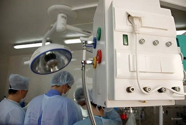 Онкологи в Краснодаре смогли сохранить 50-летней пациентке с большой опухолью почку