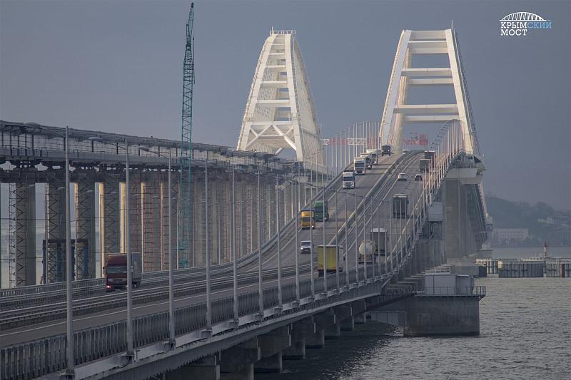 По Крымскому мосту за зиму проехало более 500 тысяч автомобилей