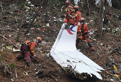 Это самоубийство? В США заявили, что экипаж китайского Боинга-747 специально разбил самолет с пассажирами