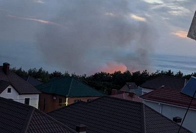 Еще один пожар. В Геленджике горит лес