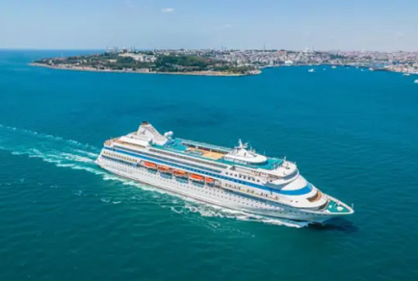 Вторая попытка Astoria Grande: лайнер идет из Турции в Сочи