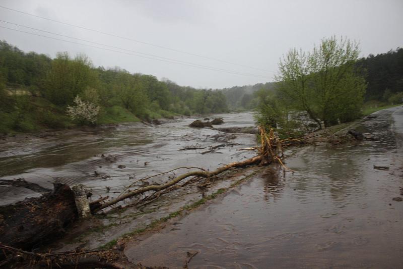 Экстренное предупреждение о плохой погоде 23-24 июня объявлено в Краснодарском крае