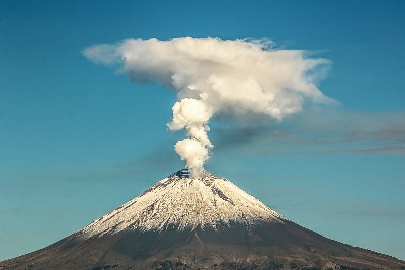 На Камчатке ожидается мощнейшее извержение вулкана. Потоки лавы могут протянуться на несколько километров