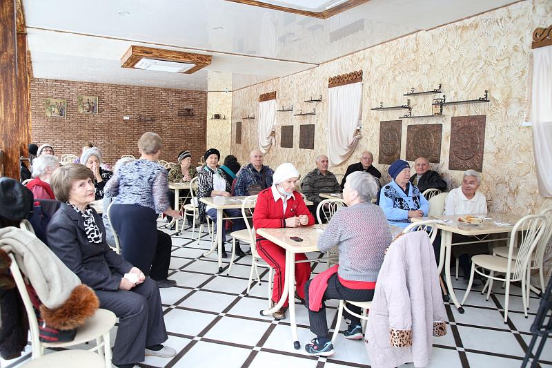 В Геленджике открылась бесплатная столовая для пенсионеров, матерей-одиночек и инвалидов