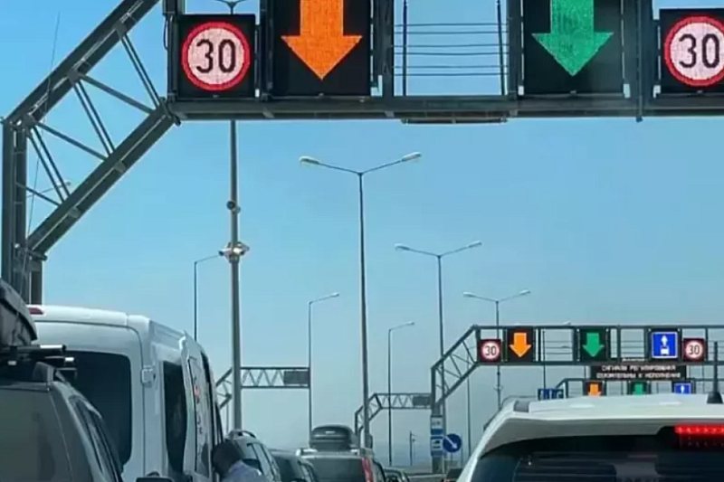Что известно о ситуации на подъездах к Крымскому мосту