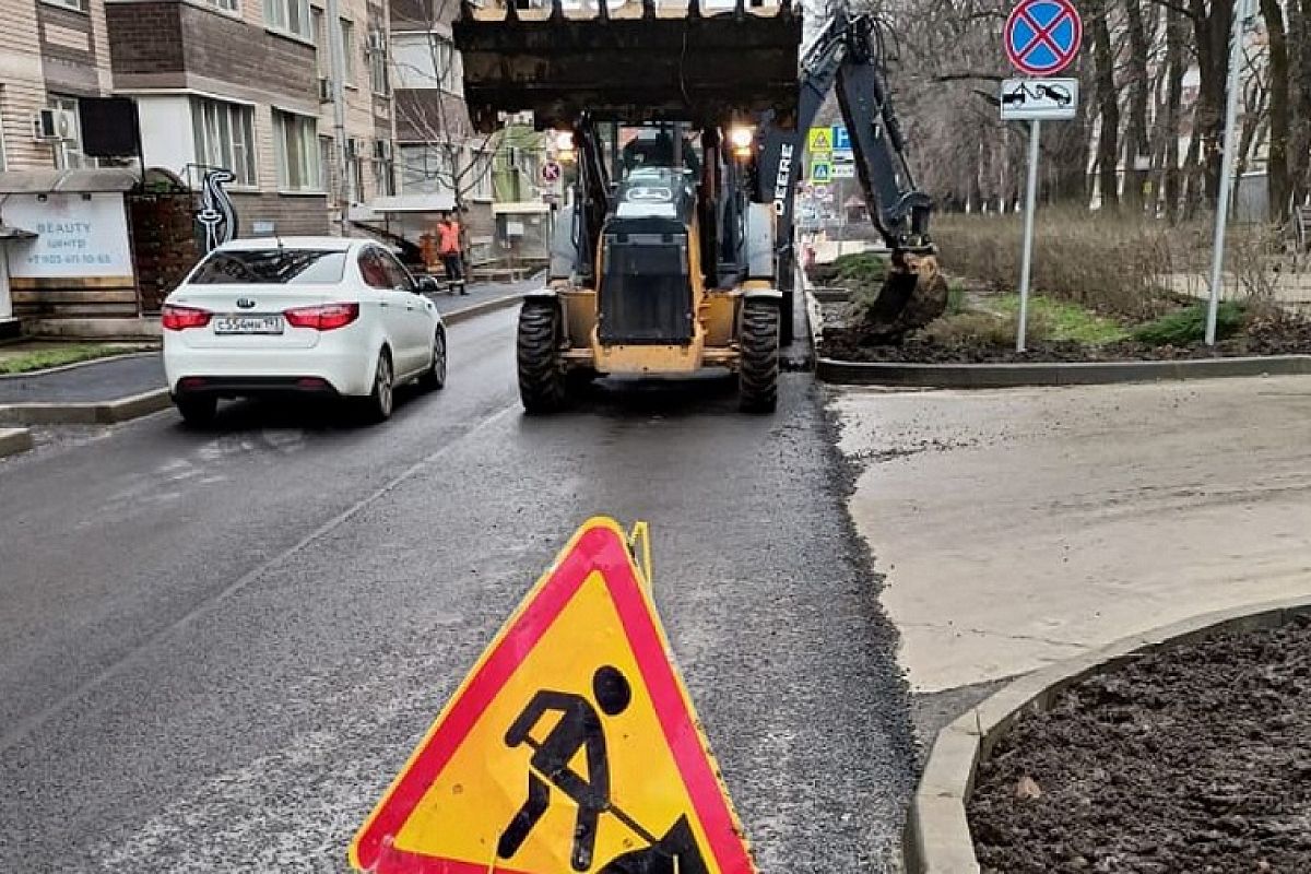 Возле краснодарских школ отремонтируют тротуары