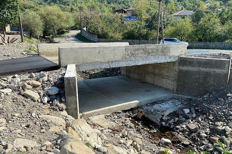 В Лазаревском районе Сочи построены два новых моста