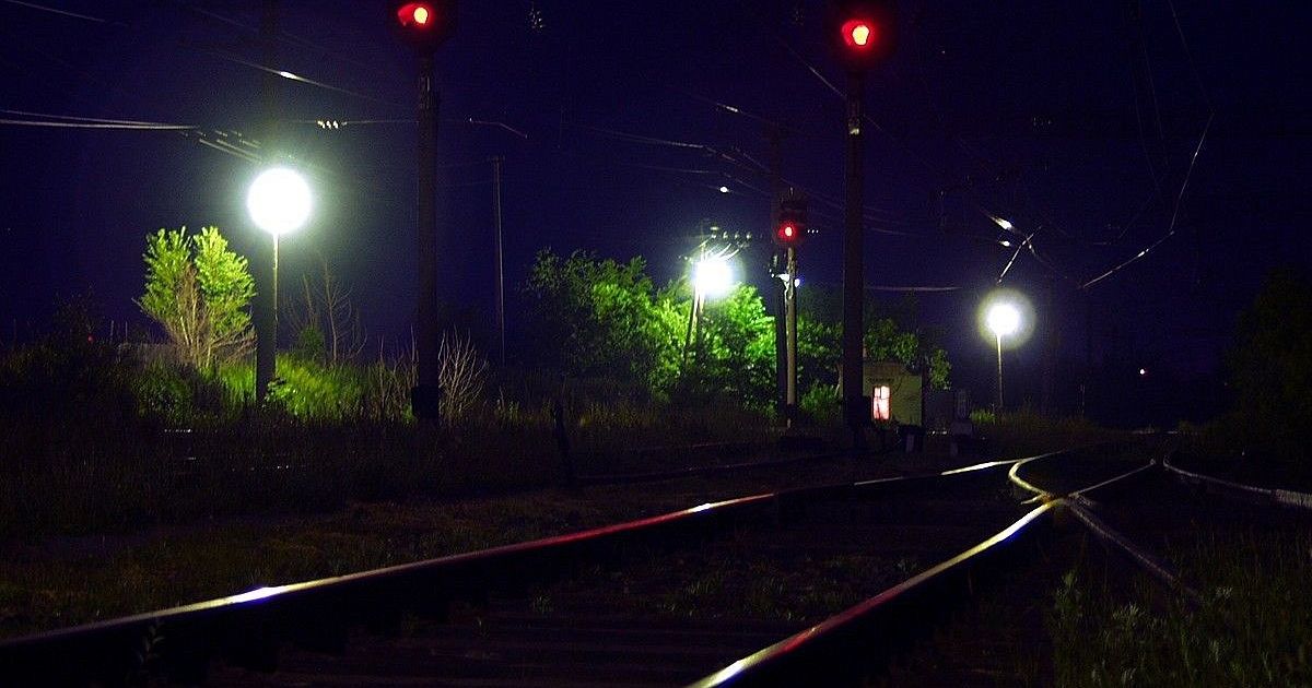 Фото девочки которая бросилась под поезд