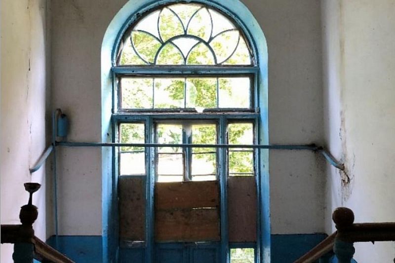 Казачье училище в Мостовском районе признали памятником архитектуры местного значения