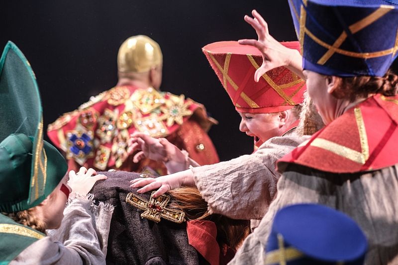 Краснодарский Молодежный театр представил спектакль «Золотой петушок»