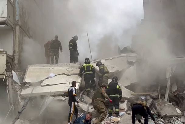 Спасатели достали из-под завалов в Белгороде женщину