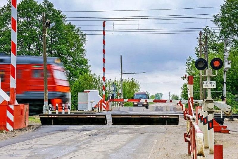 Железнодорожный переезд в Анапе временно закроют для автомобилей