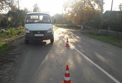 В Краснодарском крае «Газель» сбила пенсионерку, идущую по краю дороги