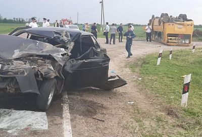 Устроивший ДТП со школьным автобусом водитель ВАЗа находится в больнице в тяжелом состоянии