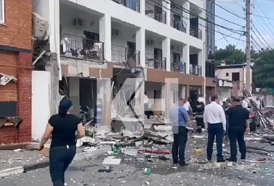 Мощный взрыв прогремел в частной гостинице в Геленджике, есть погибший и пострадавшие