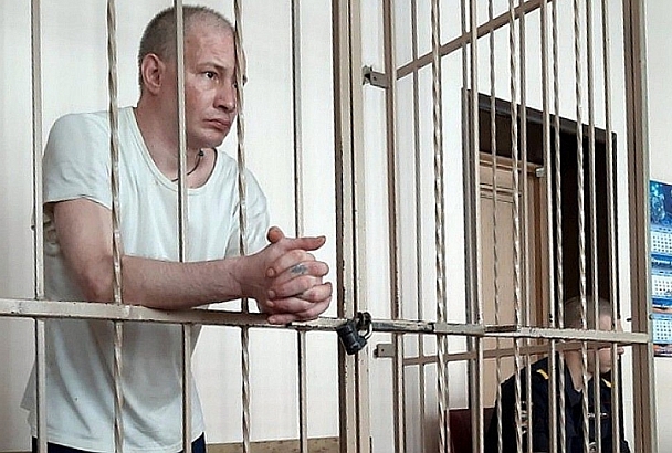 Адвокат краснодарского «людоеда» Дмитрия Бакшеева предполагает, что его избили перед смертью