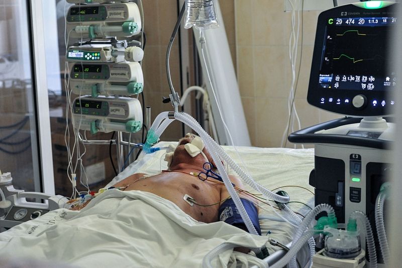«Жалею, что не привился!»: фоторепортаж из «красной зоны» ковид-госпиталя