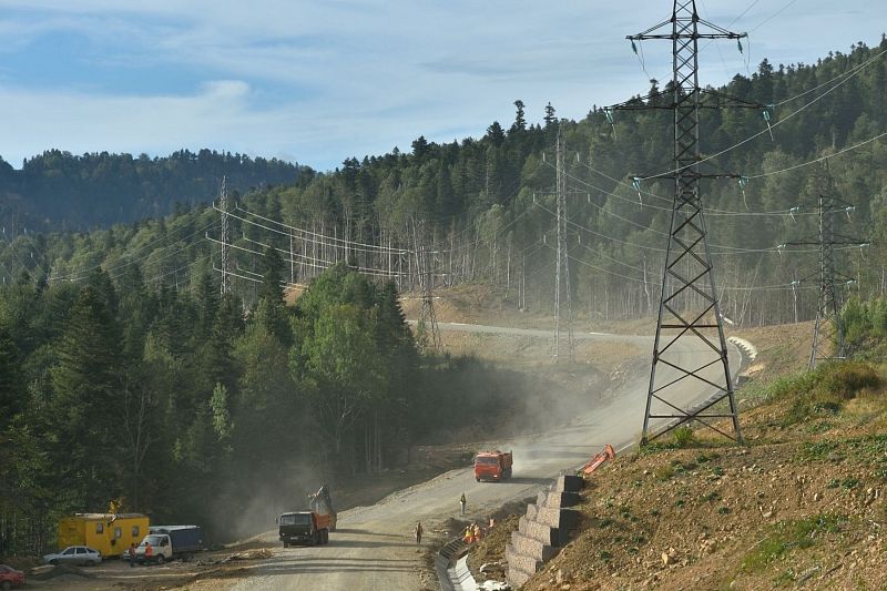 В Адыгее началась масштабная реконструкция дороги от станицы Даховской к плато Лагонаки