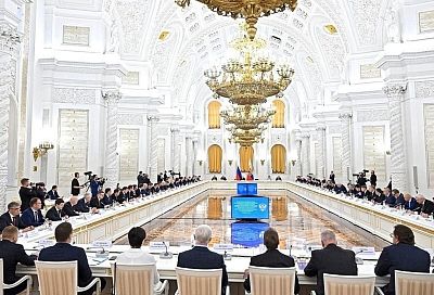 Владимир Путин провел расширенное заседание Совета по стратегическому развитию и национальным проектам и комиссий Госсовета