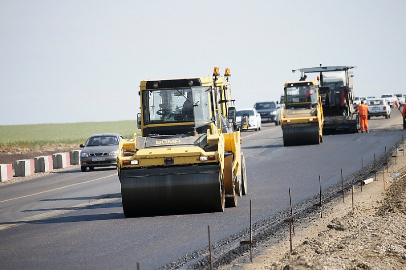 В Краснодарском крае до 15 ноября планируют завершить ремонт дорог местного значения 