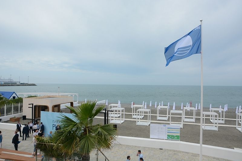 33 пляжа в Сочи получили «Голубые флаги»