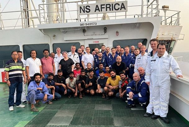 Новороссийские моряки спасли в Аденском заливе экипаж тонущего судна