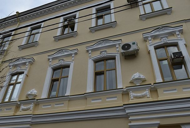 Фасад главной детской библиотеки края обновили в Краснодаре