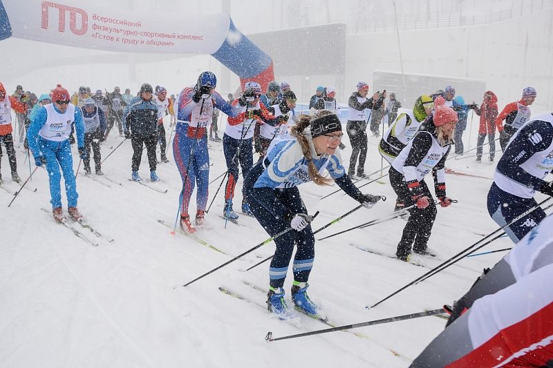 Более 200 участников собрала зимняя гонка «Лыжня Кубани-2021» 