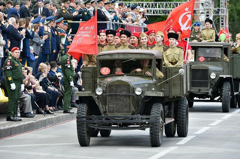 Парад Победы в Краснодаре прошел утром 9 мая 2019 года.
