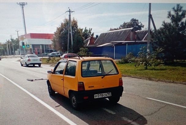 В Кропоткине водитель на «Оке» сбил 11-летнюю девочку на самокате