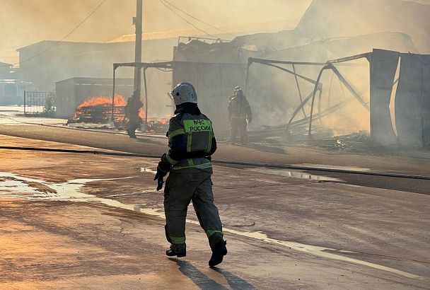 Стали известны подробности крупного пожара в Краснодаре