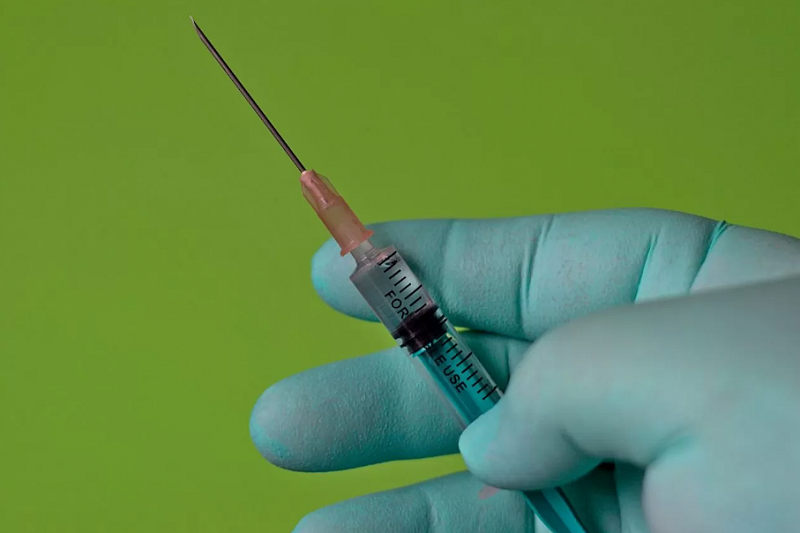 Центр Гамалеи создал заготовки вакцины от новых мутаций COVID-19