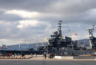 Памятный орудийный залп даст крейсер «Михаил Кутузов» в Новороссийске