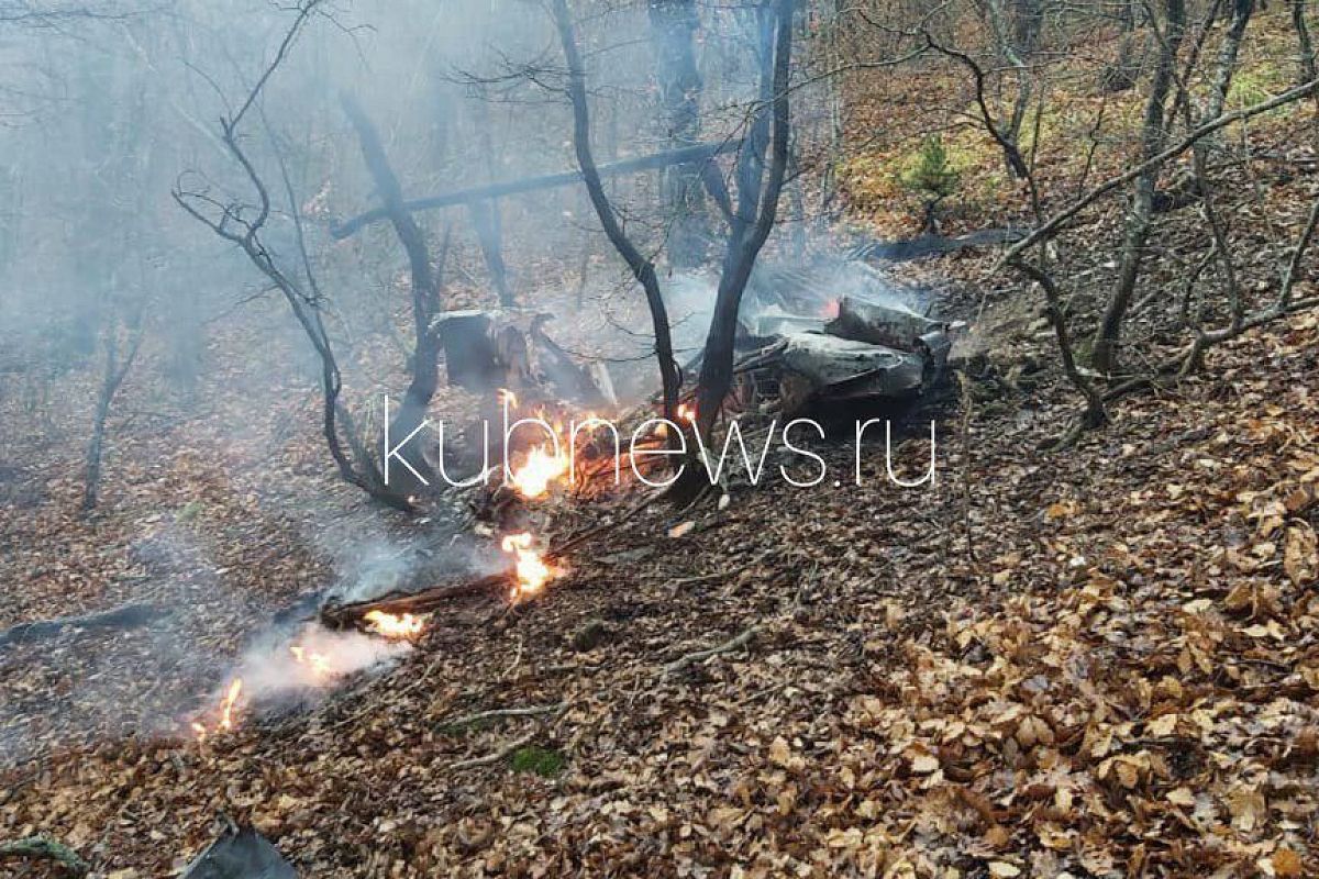 В Краснодарском крае разбился вертолет Robinson. Пилот погиб