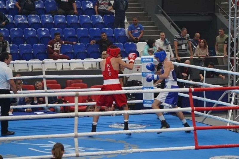 Международные соревнования по боксу среди юниоров открыли в Краснодаре 