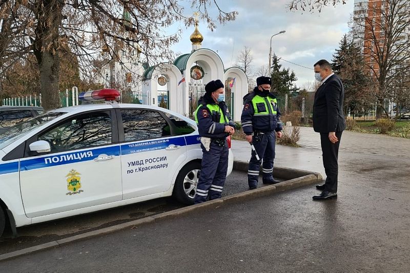 Общественник проверил обеспечение полицейскими безопасности на рождественских мероприятиях