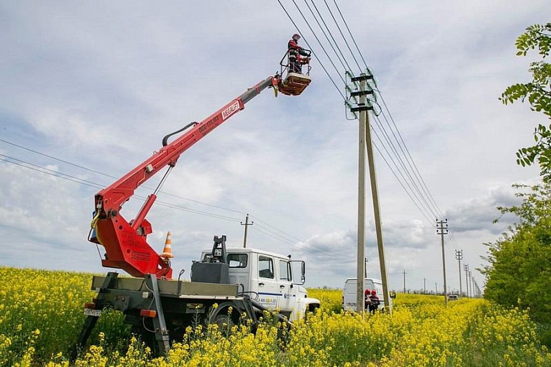 Строительство новой линии электропередачи завершают в Темрюкском районе