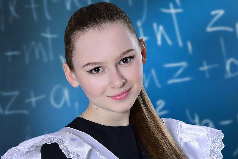 В Краснодарском крае выпускница сельской школы набрала максимум баллов сразу по двум предметам ЕГЭ