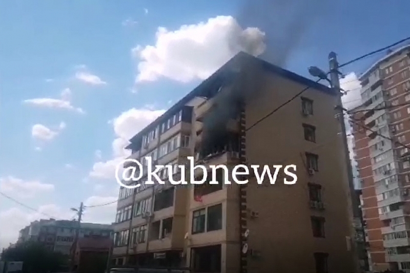 В Краснодаре произошел взрыве газа в многоэтажке. По предварительным данным, погиб человек